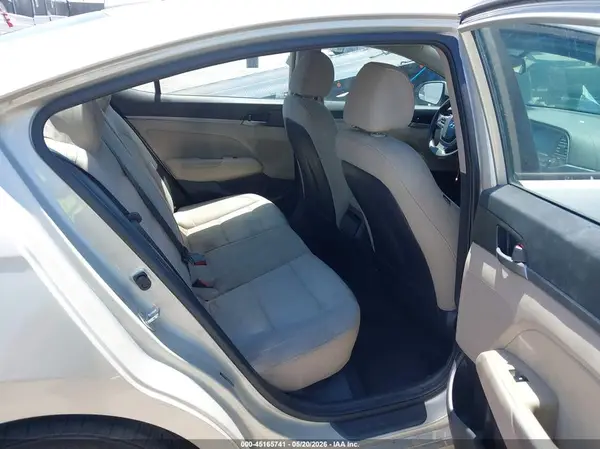 5NPD84LF6JH213637 2018 HYUNDAI ELANTRA - Image 8