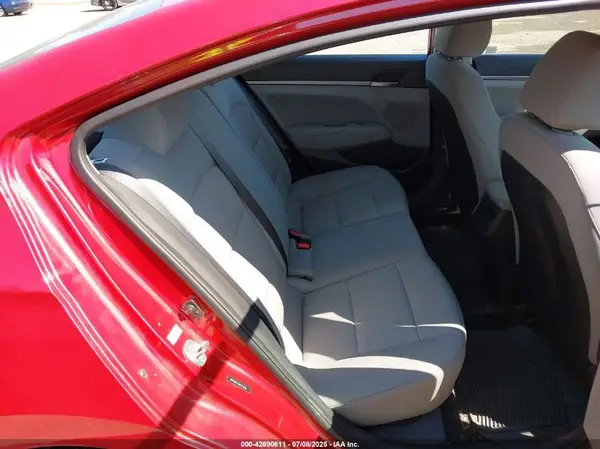 5NPD84LF6JH214058 2018 HYUNDAI ELANTRA - Image 8