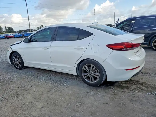 5NPD84LF6JH215453 2018 HYUNDAI ELANTRA - Image 2