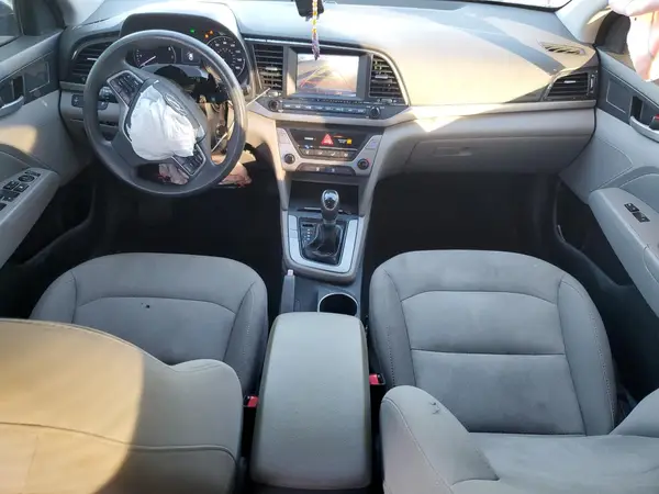 5NPD84LF6JH215808 2018 HYUNDAI ELANTRA - Image 8