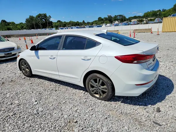 5NPD84LF6JH215842 2018 HYUNDAI ELANTRA - Image 2