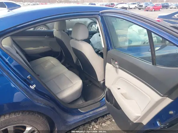 5NPD84LF6JH218336 2018 HYUNDAI ELANTRA - Image 8