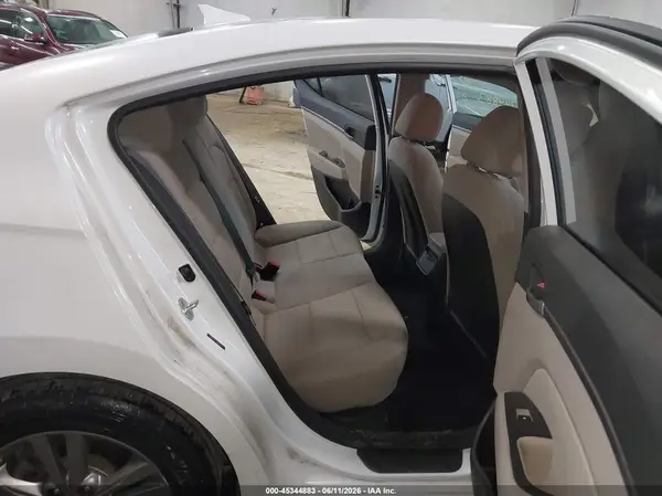 5NPD84LF6JH219437 2018 HYUNDAI ELANTRA - Image 8