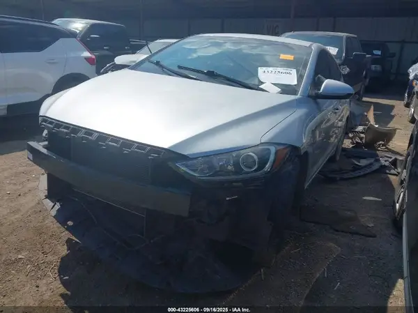 5NPD84LF6JH221995 2018 HYUNDAI ELANTRA - Image 2
