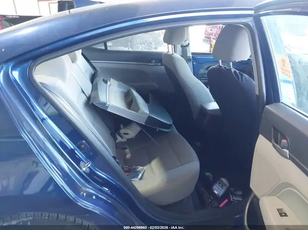 5NPD84LF6JH223570 2018 HYUNDAI ELANTRA - Image 8