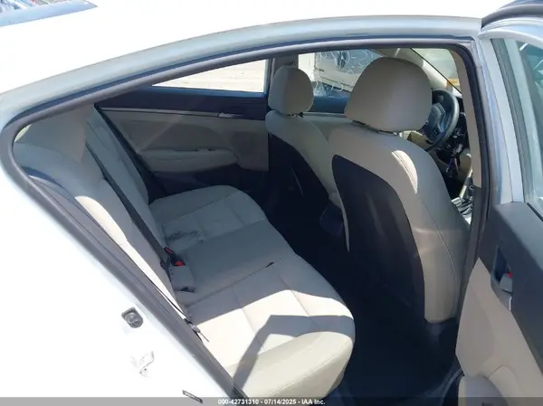5NPD84LF6JH227912 2018 HYUNDAI ELANTRA - Image 8