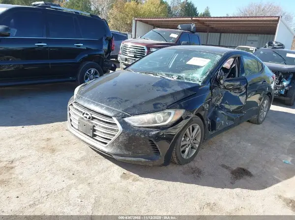 5NPD84LF6JH228557 2018 HYUNDAI ELANTRA - Image 2