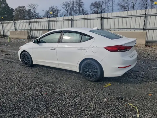 5NPD84LF6JH232110 2018 HYUNDAI ELANTRA - Image 2