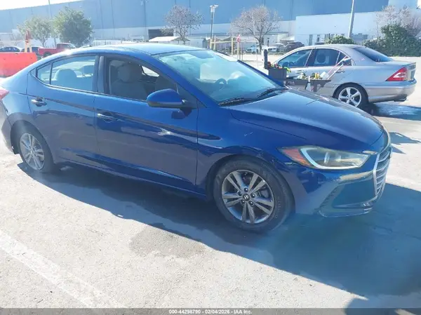 5NPD84LF6JH233208 2018 HYUNDAI ELANTRA