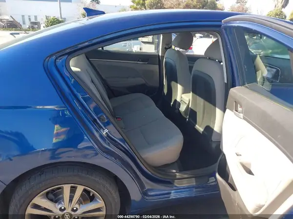 5NPD84LF6JH233208 2018 HYUNDAI ELANTRA - Image 8