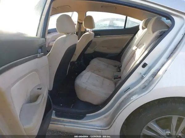 5NPD84LF6JH235959 2018 HYUNDAI ELANTRA - Image 8