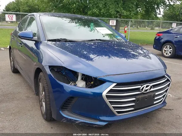 5NPD84LF6JH238117 2018 HYUNDAI ELANTRA - Image 1