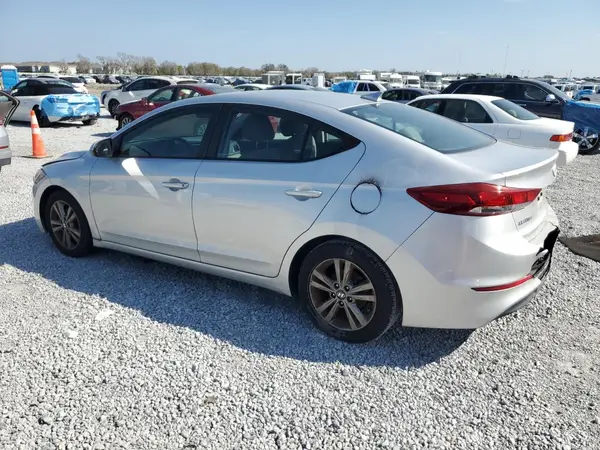 5NPD84LF6JH238666 2018 HYUNDAI ELANTRA - Image 2