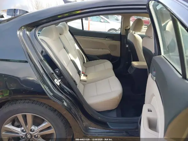 5NPD84LF6JH238859 2018 HYUNDAI ELANTRA - Image 8