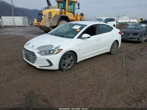 5NPD84LF6JH239252 2018 HYUNDAI ELANTRA - Image 2