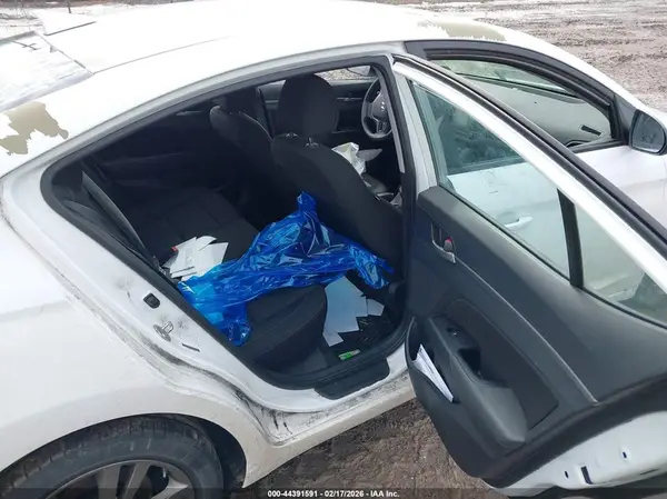 5NPD84LF6JH239252 2018 HYUNDAI ELANTRA - Image 8