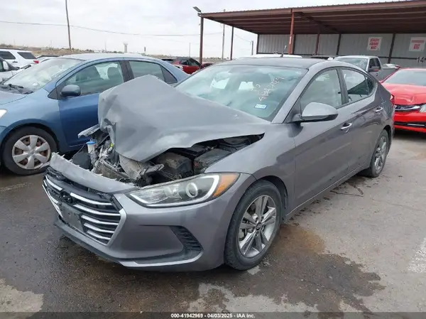 5NPD84LF6JH239753 2018 HYUNDAI ELANTRA - Image 2