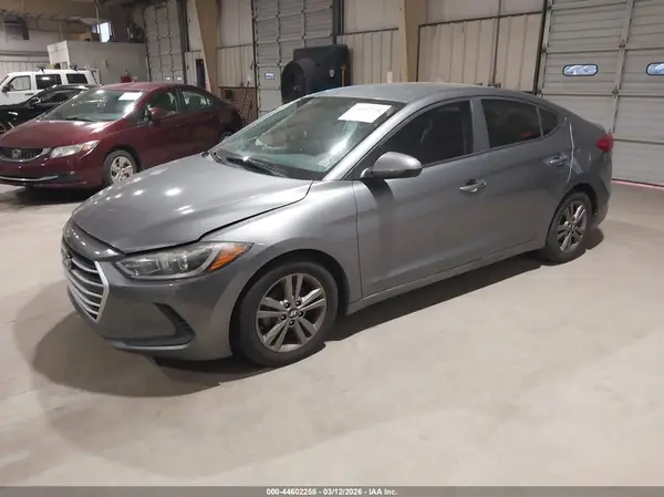 5NPD84LF6JH240188 2018 HYUNDAI ELANTRA - Image 2