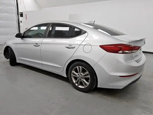 5NPD84LF6JH241213 2018 HYUNDAI ELANTRA - Image 2