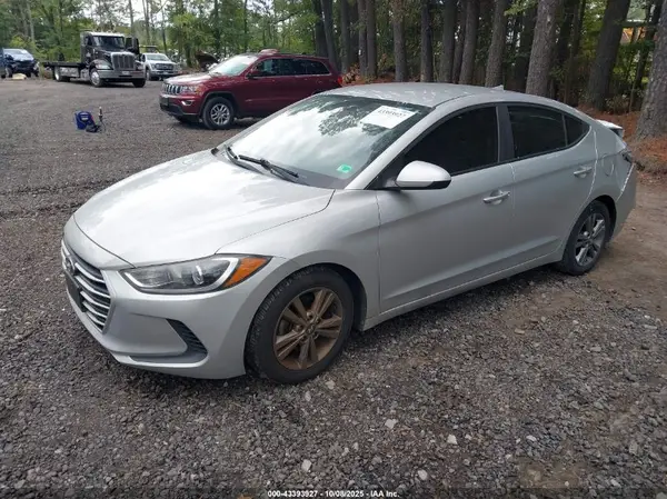 5NPD84LF6JH243138 2018 HYUNDAI ELANTRA - Image 2