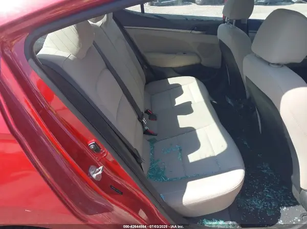 5NPD84LF6JH244483 2018 HYUNDAI ELANTRA - Image 8