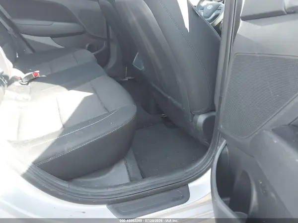 5NPD84LF6JH245343 2018 HYUNDAI ELANTRA - Image 8