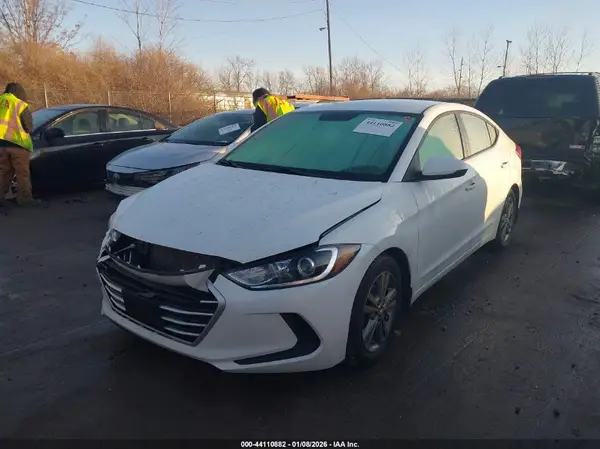 5NPD84LF6JH245455 2018 HYUNDAI ELANTRA - Image 2