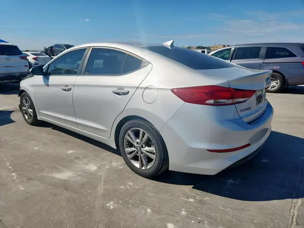 5NPD84LF6JH247741 2018 HYUNDAI ELANTRA - Image 2