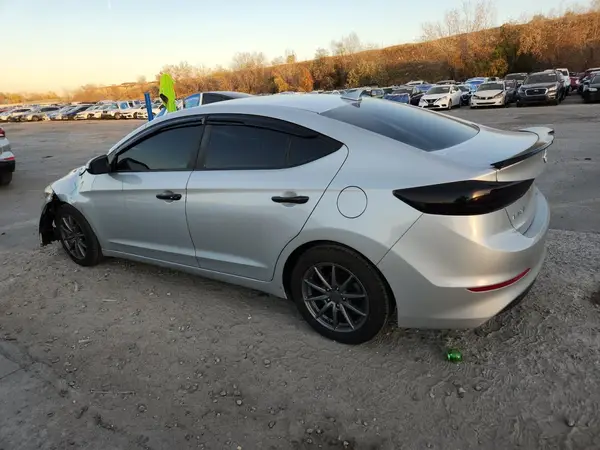 5NPD84LF6JH248906 2018 HYUNDAI ELANTRA - Image 2
