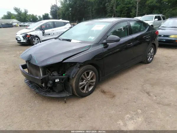 5NPD84LF6JH250669 2018 HYUNDAI ELANTRA - Image 2