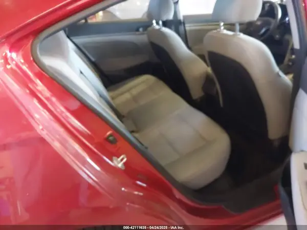 5NPD84LF6JH250834 2018 HYUNDAI ELANTRA - Image 8