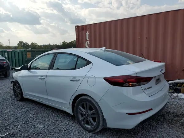 5NPD84LF6JH250865 2018 HYUNDAI ELANTRA - Image 2