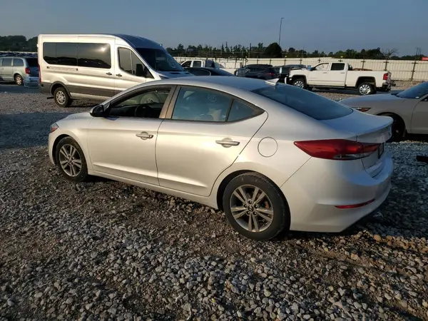 5NPD84LF6JH252017 2018 HYUNDAI ELANTRA - Image 2