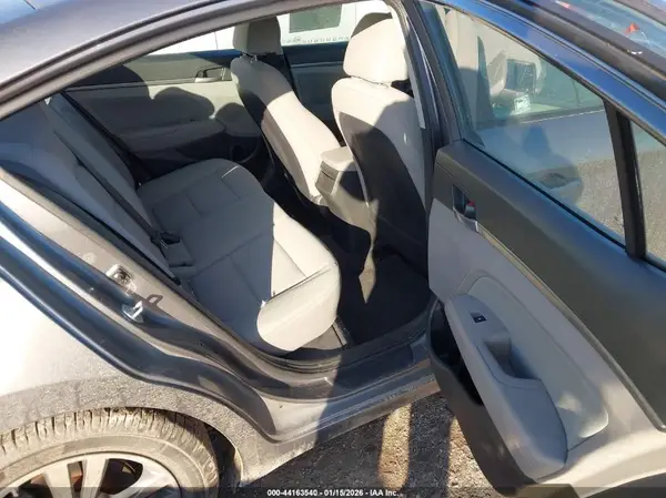 5NPD84LF6JH252177 2018 HYUNDAI ELANTRA - Image 8