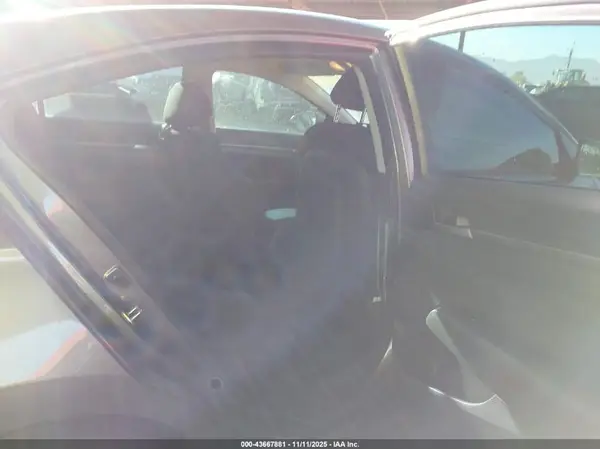 5NPD84LF6JH252759 2018 HYUNDAI ELANTRA - Image 8