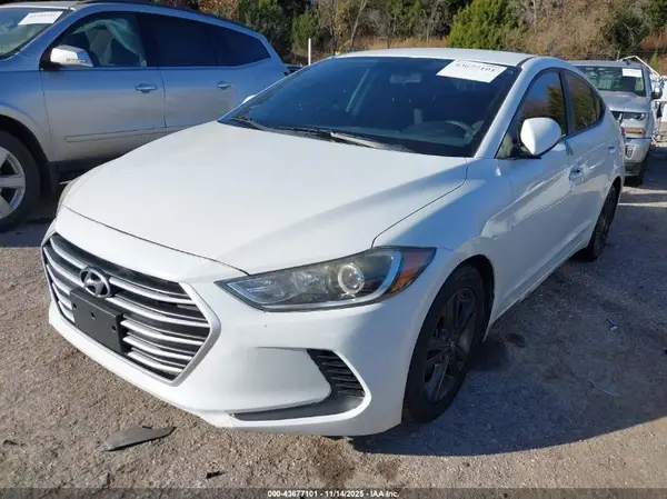 5NPD84LF6JH253829 2018 HYUNDAI ELANTRA - Image 2