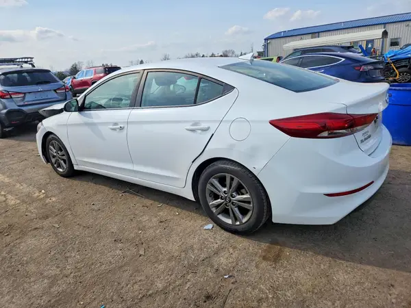 5NPD84LF6JH254754 2018 HYUNDAI ELANTRA - Image 2