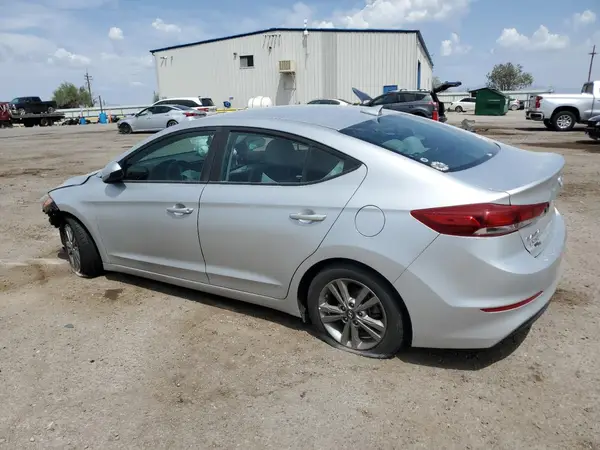 5NPD84LF6JH256052 2018 HYUNDAI ELANTRA - Image 2