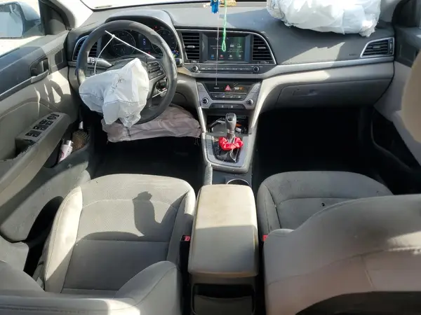 5NPD84LF6JH256052 2018 HYUNDAI ELANTRA - Image 8