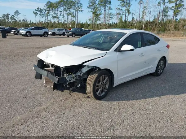5NPD84LF6JH259243 2018 HYUNDAI ELANTRA - Image 2