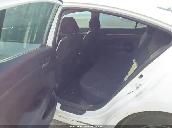 5NPD84LF6JH259243 2018 HYUNDAI ELANTRA - Image 8