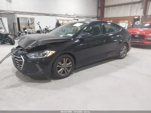5NPD84LF6JH260876 2018 HYUNDAI ELANTRA - Image 2