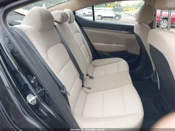 5NPD84LF6JH261784 2018 HYUNDAI ELANTRA - Image 8