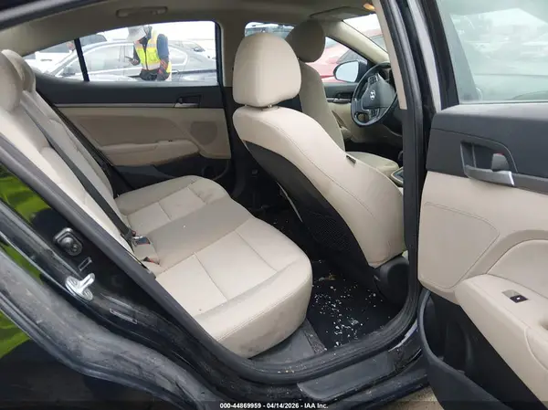 5NPD84LF6JH262160 2018 HYUNDAI ELANTRA - Image 8