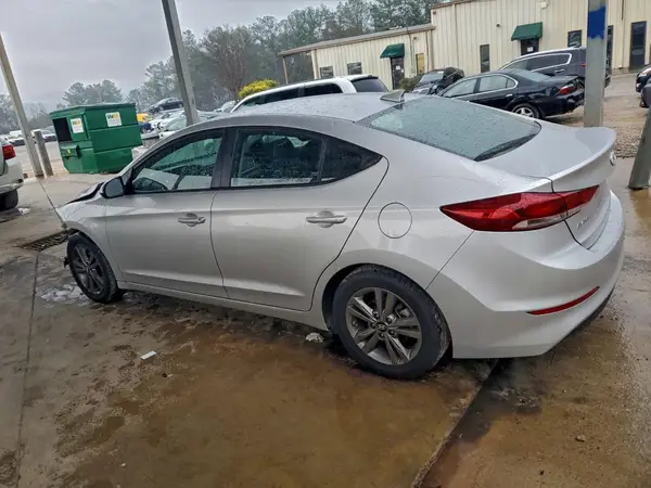 5NPD84LF6JH264426 2018 HYUNDAI ELANTRA - Image 2