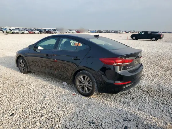 5NPD84LF6JH268699 2018 HYUNDAI ELANTRA - Image 2