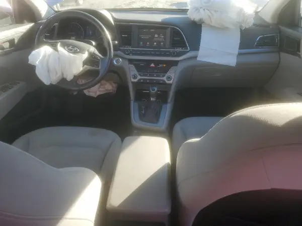 5NPD84LF6JH269061 2018 HYUNDAI ELANTRA - Image 8