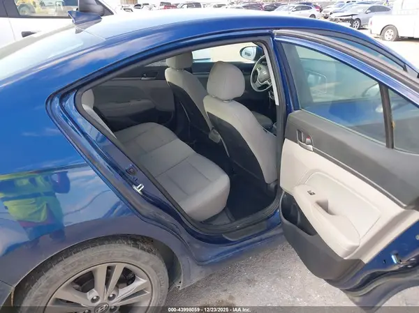 5NPD84LF6JH269528 2018 HYUNDAI ELANTRA - Image 8