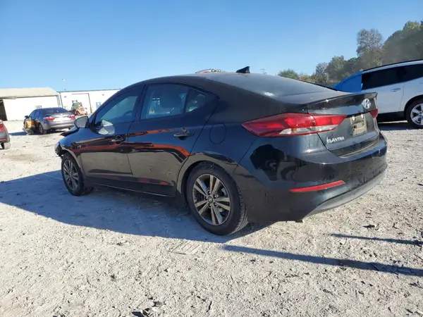 5NPD84LF6JH275197 2018 HYUNDAI ELANTRA - Image 2