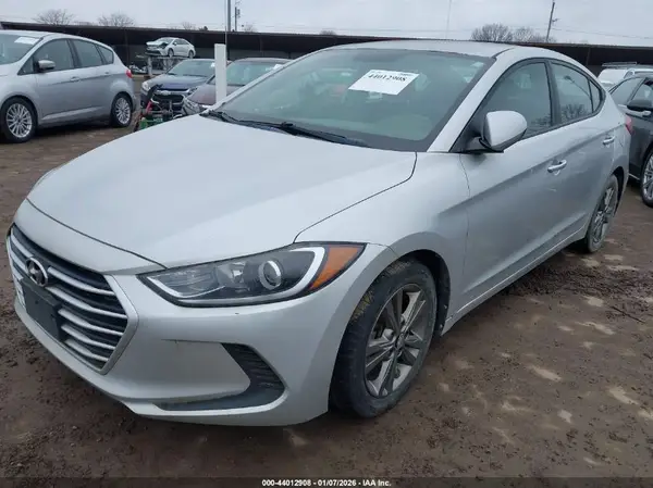 5NPD84LF6JH275782 2018 HYUNDAI ELANTRA - Image 2